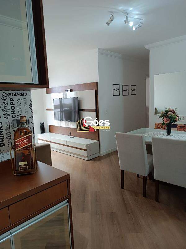 Apartamento à venda com 2 quartos, 58m² - Foto 3
