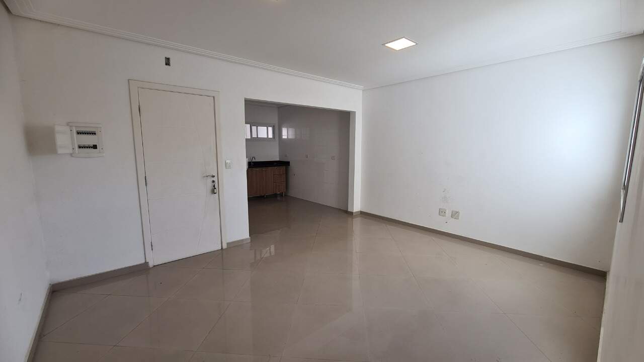 Apartamento para alugar com 2 quartos, 70m² - Foto 2