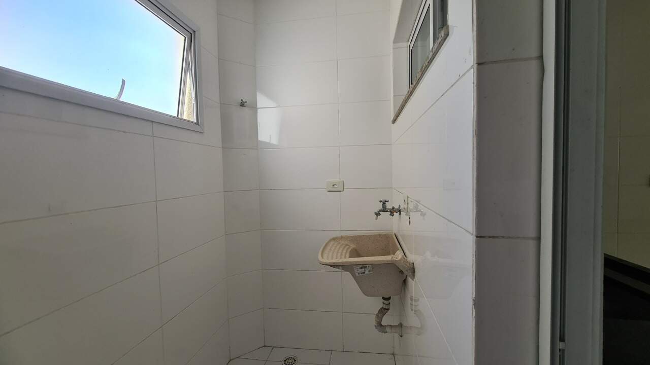 Apartamento para alugar com 2 quartos, 70m² - Foto 8