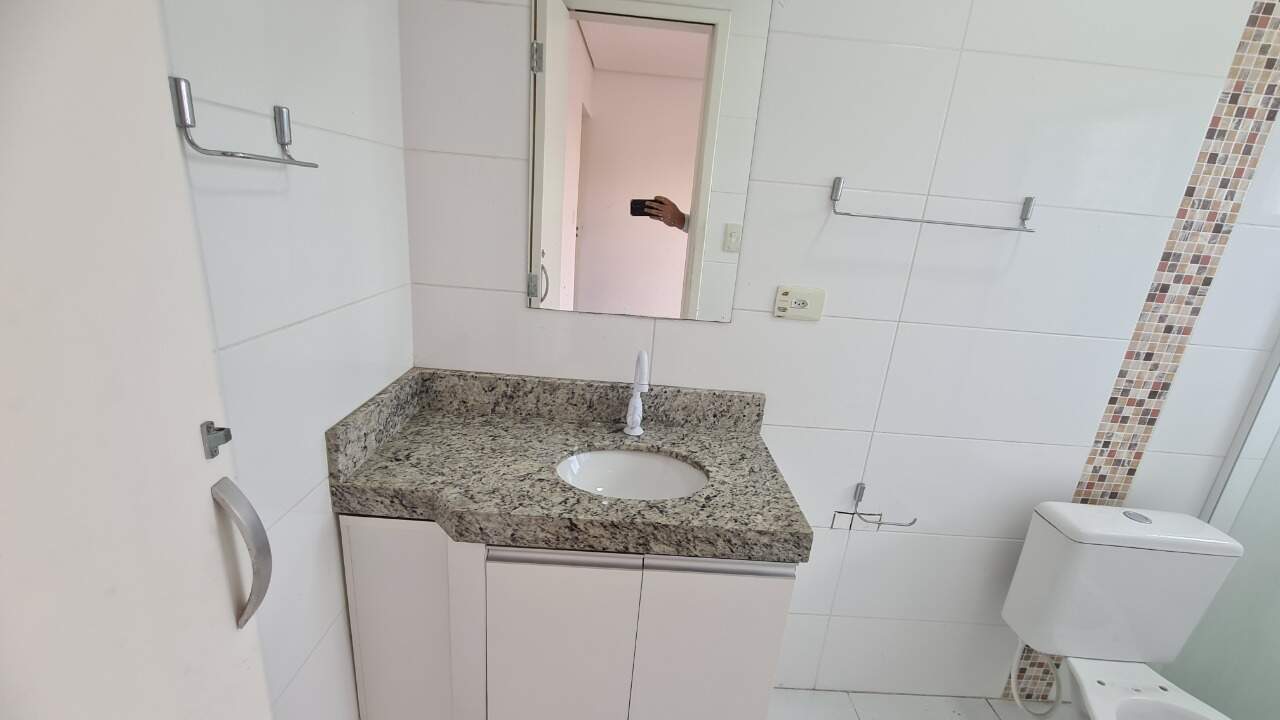 Apartamento para alugar com 2 quartos, 70m² - Foto 23