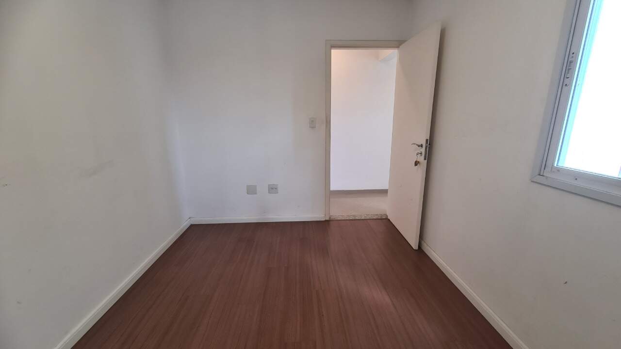 Apartamento para alugar com 2 quartos, 70m² - Foto 11