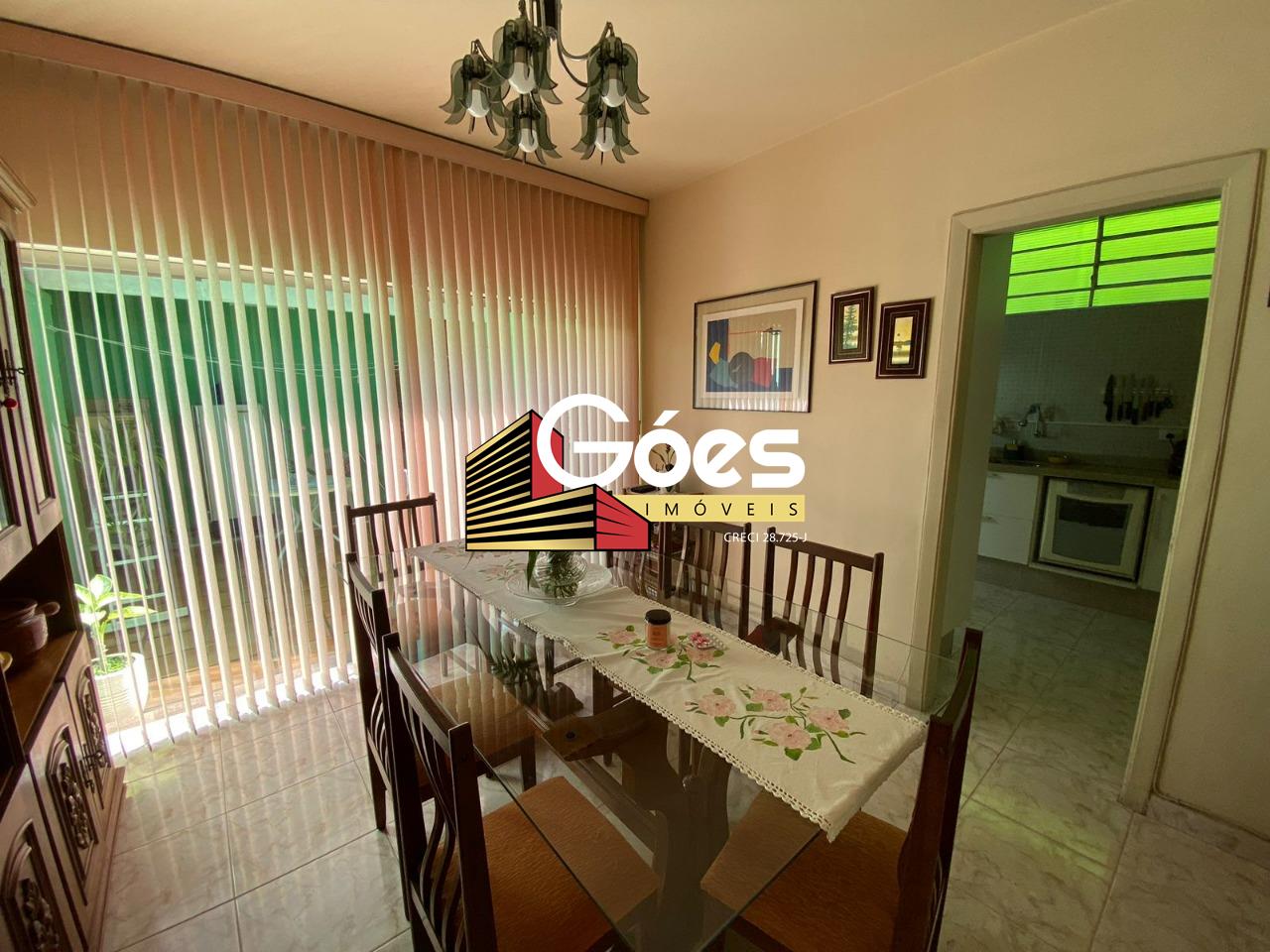 Sobrado à venda em Campestre: 