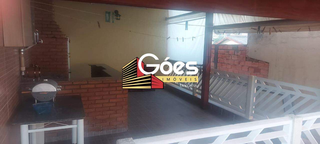 Sobrado à venda com 3 quartos, 180m² - Foto 1