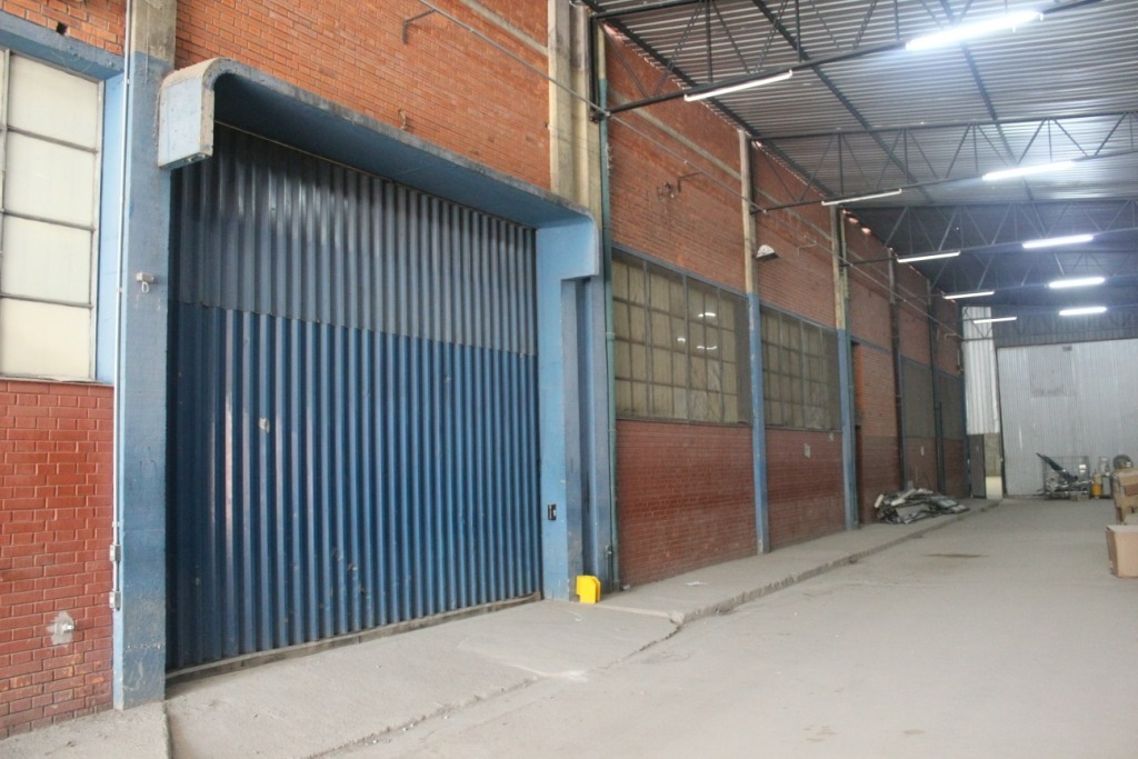 Galpão para aluguel em Presidente Altino: 