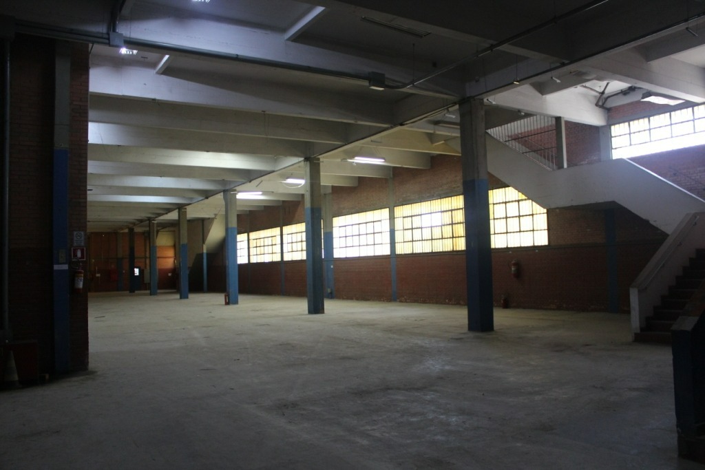 Galpão para aluguel em Presidente Altino: 