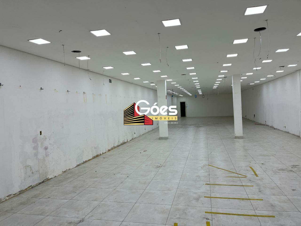 Loja-Salão para alugar, 300m² - Foto 2