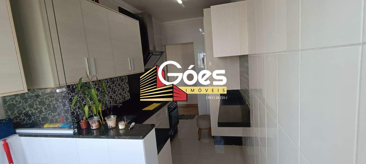 Apartamento para alugar com 3 quartos, 83m² - Foto 2