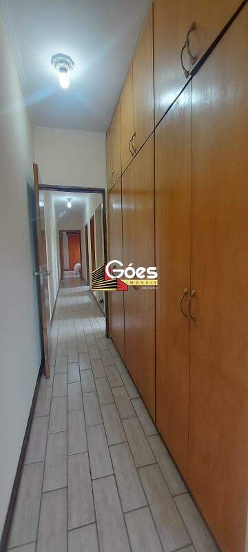 Sobrado à venda com 3 quartos, 234m² - Foto 17