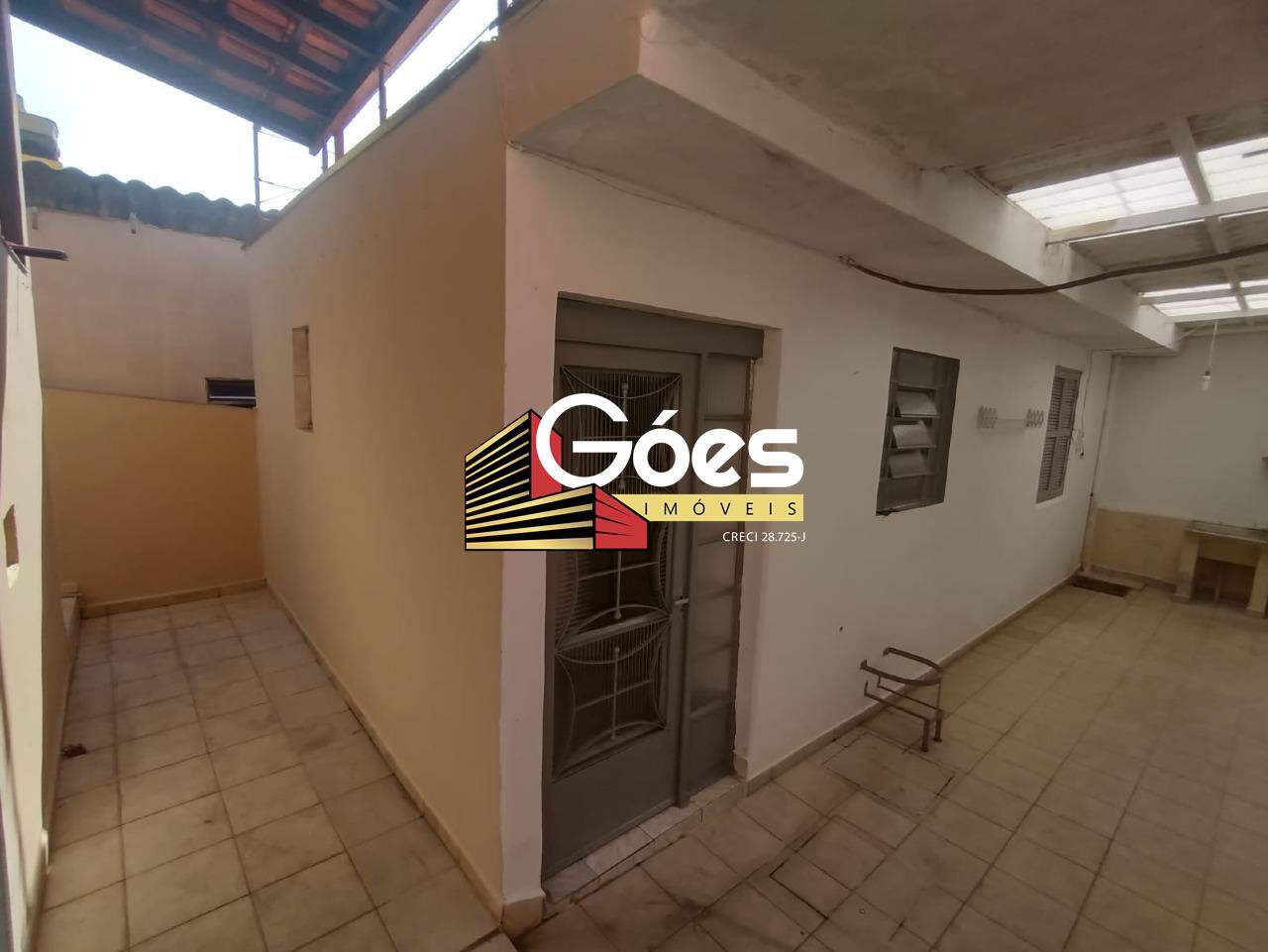 Casa à venda com 3 quartos, 250m² - Foto 6