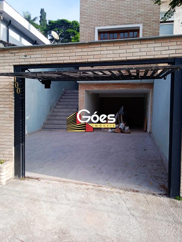 Sobrado à venda em Colônia: 