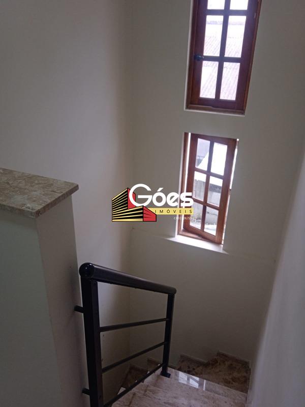 Sobrado à venda em Colônia: 