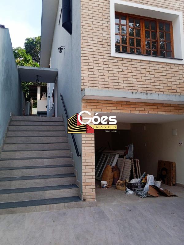 Sobrado à venda em Colônia: 