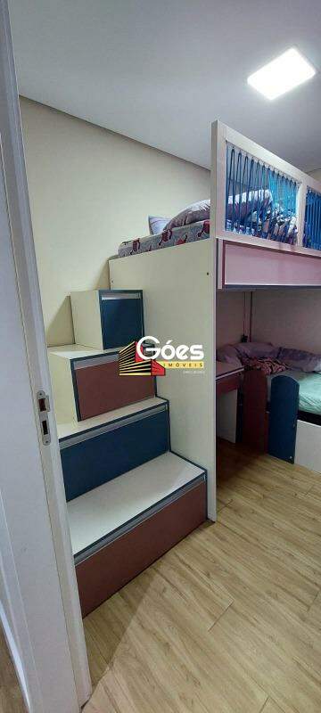 Apartamento à venda com 3 quartos, 115m² - Foto 4