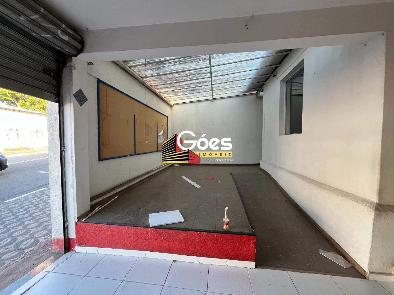 Prédio Inteiro à venda com 7 quartos, 168m² - Foto 1
