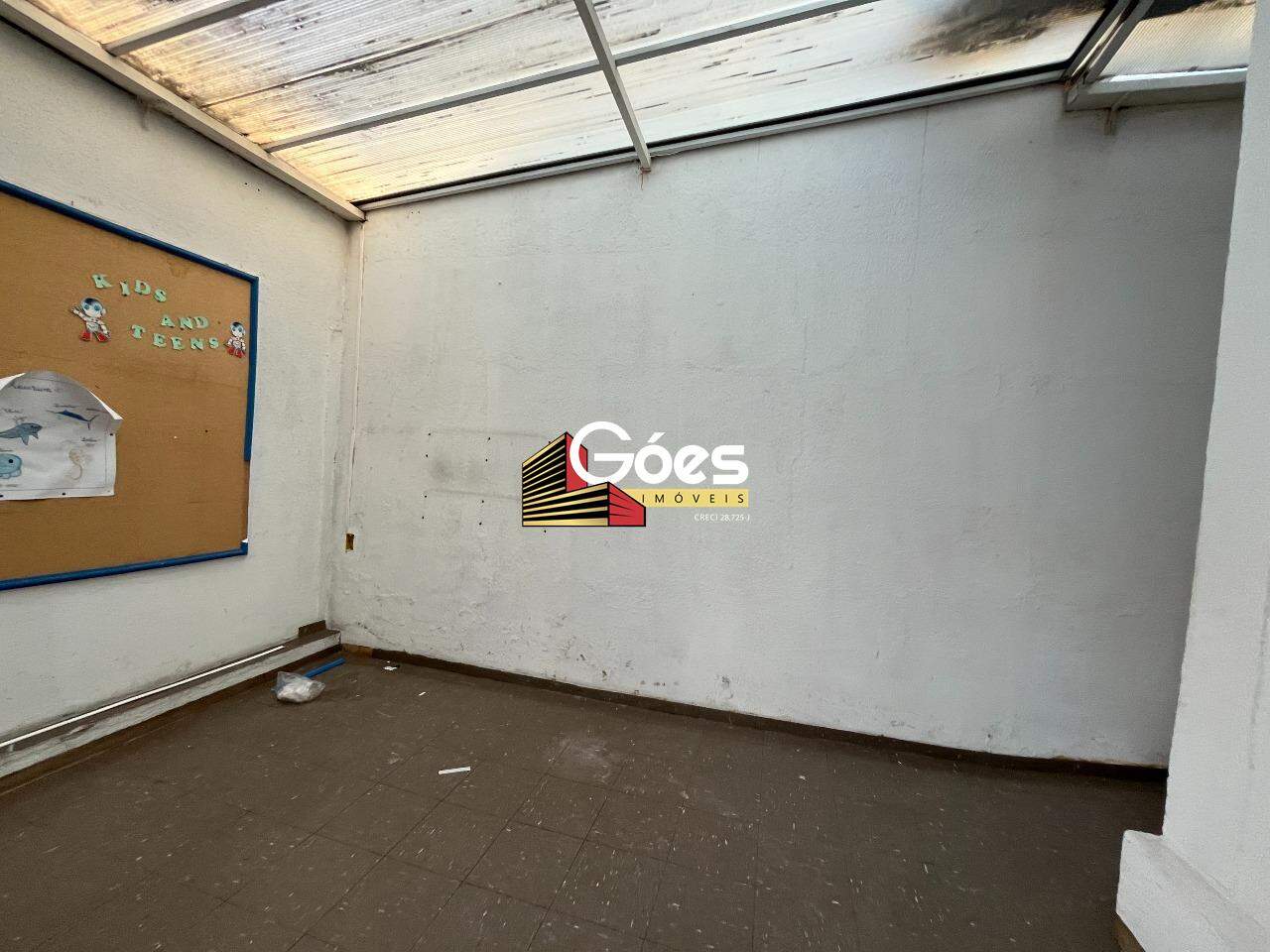 Prédio Inteiro à venda com 7 quartos, 168m² - Foto 5