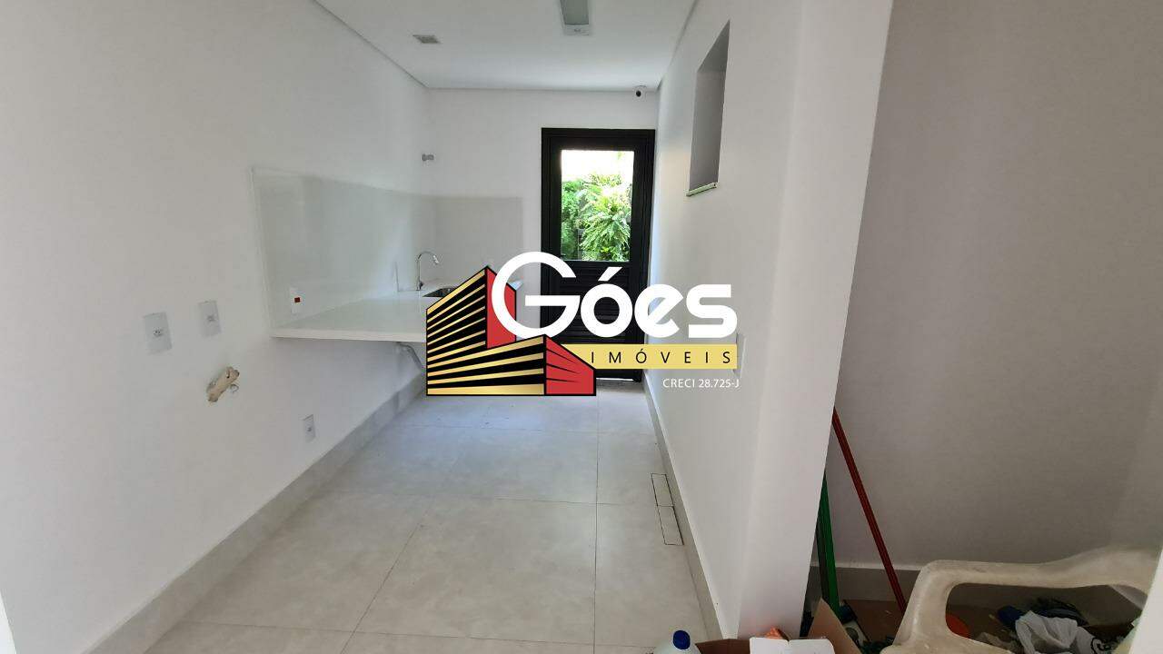 Casa de Condomínio à venda com 4 quartos, 400m² - Foto 12