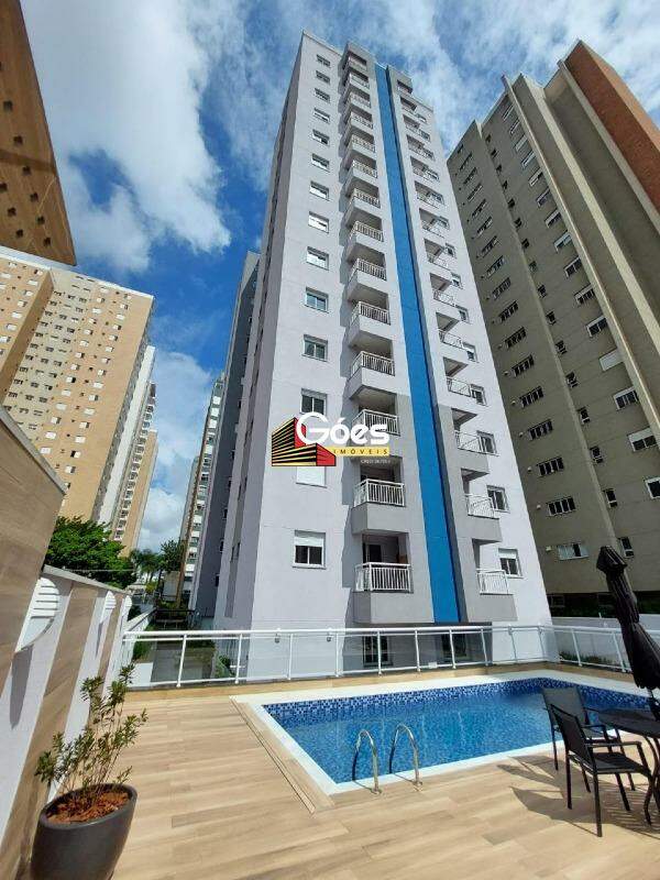 Apartamento à venda com 2 quartos, 64m² - Foto 1