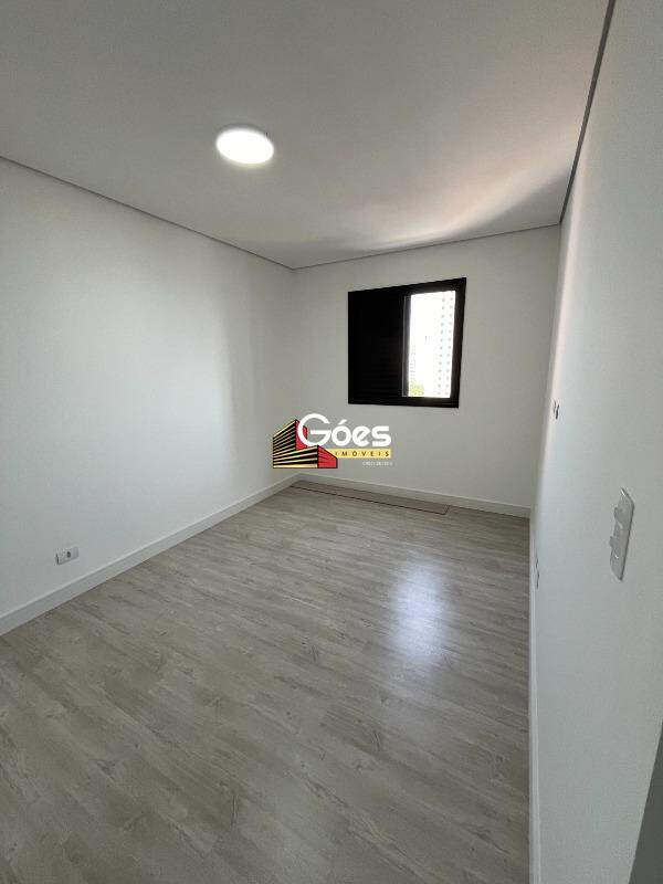 Apartamento à venda com 2 quartos, 60m² - Foto 15