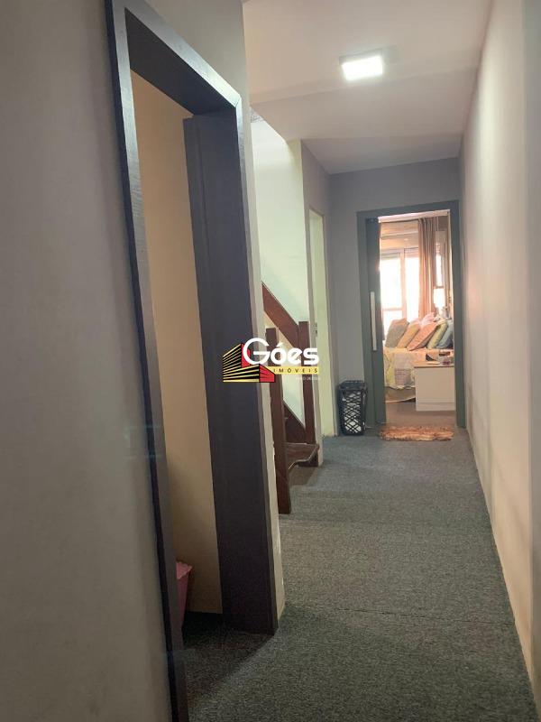 Sobrado à venda em Parque São Vicente: 