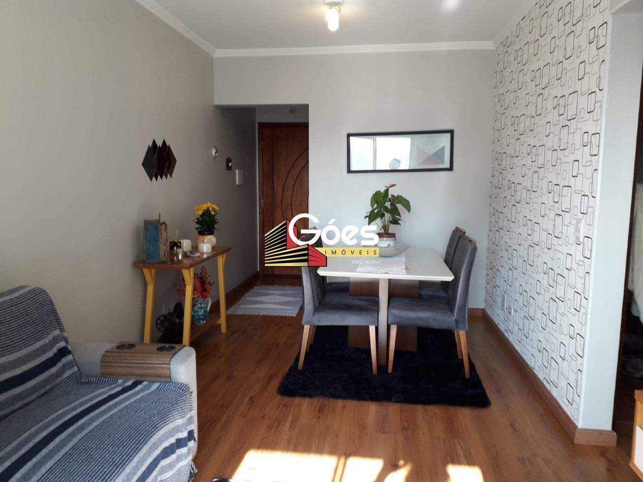 Apartamento à venda com 2 quartos, 70m² - Foto 2