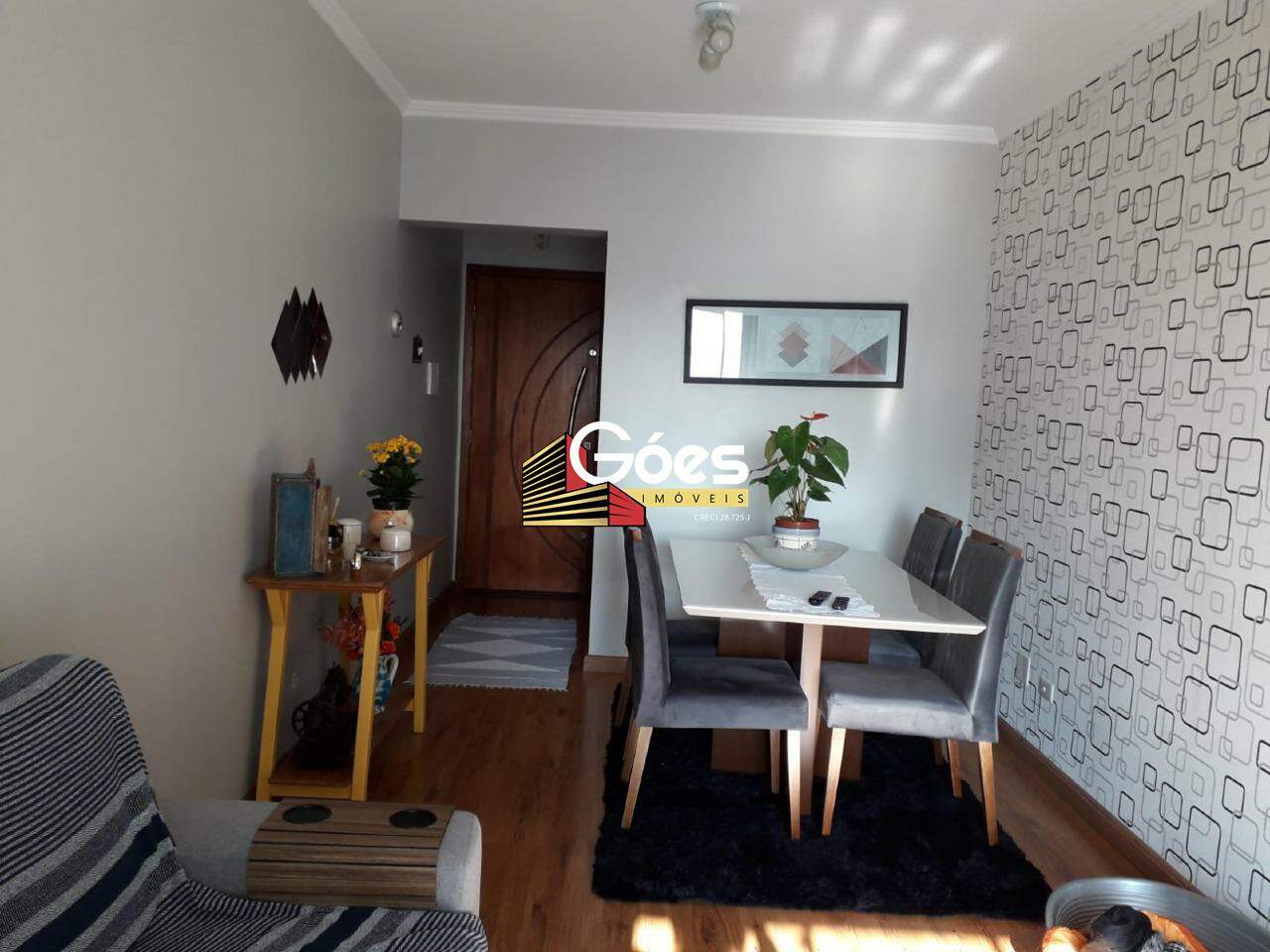 Apartamento à venda com 2 quartos, 70m² - Foto 3