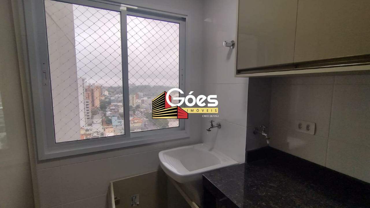 Apartamento à venda com 3 quartos, 77m² - Foto 4