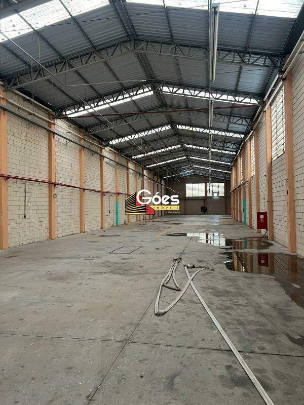 Depósito-Galpão-Armazém para alugar, 1700m² - Foto 8