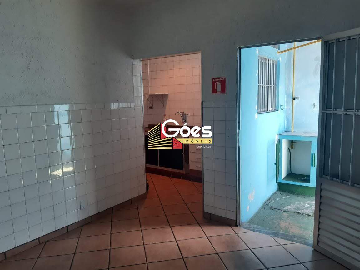 Prédio Inteiro à venda com 3 quartos, 250m² - Foto 9