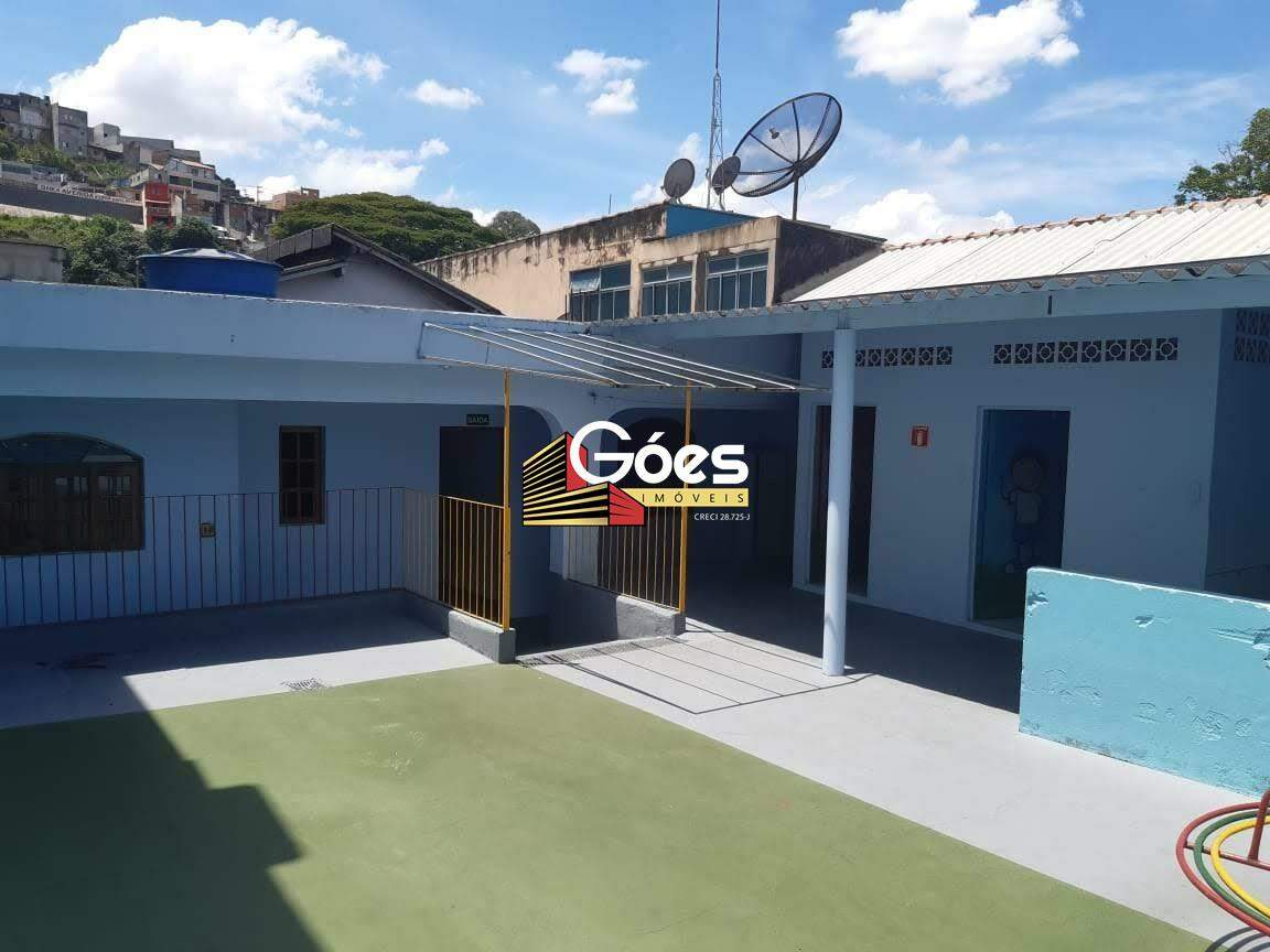 Prédio Inteiro à venda com 3 quartos, 250m² - Foto 7