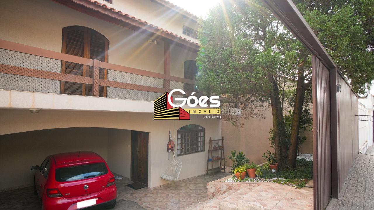 Sobrado à venda em Parque Bandeirantes: 