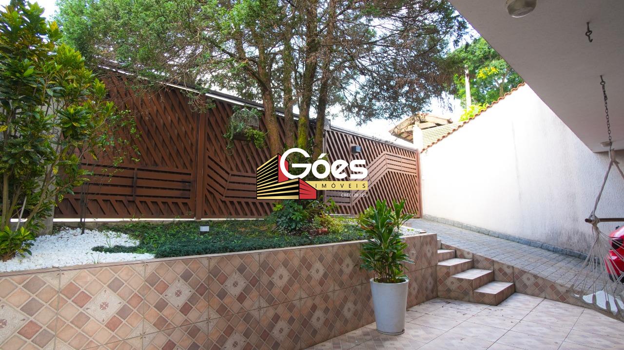 Sobrado à venda em Parque Bandeirantes: 