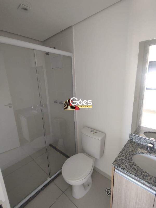 Apartamento para alugar com 3 quartos, 101m² - Foto 12