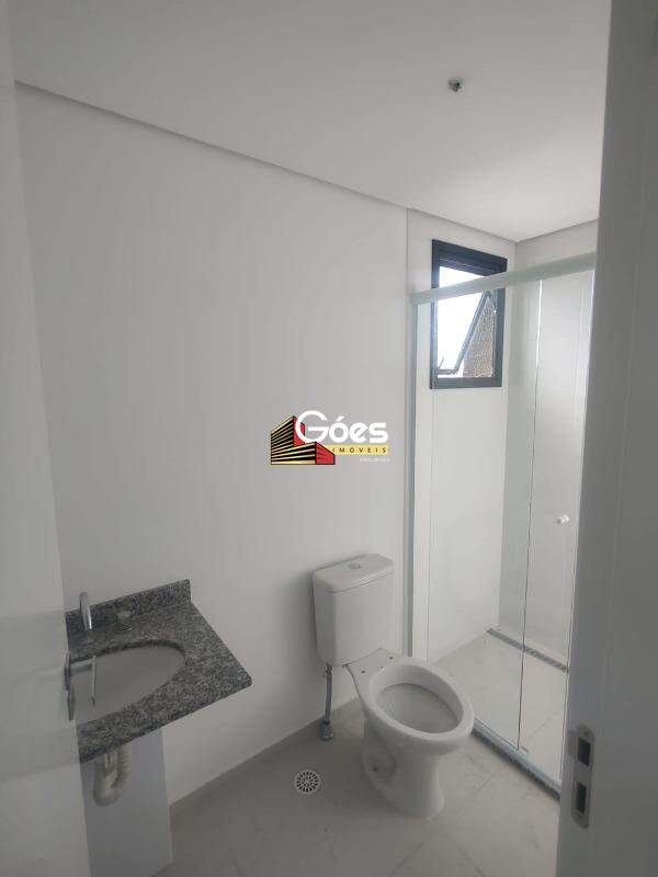 Apartamento para alugar com 3 quartos, 101m² - Foto 13