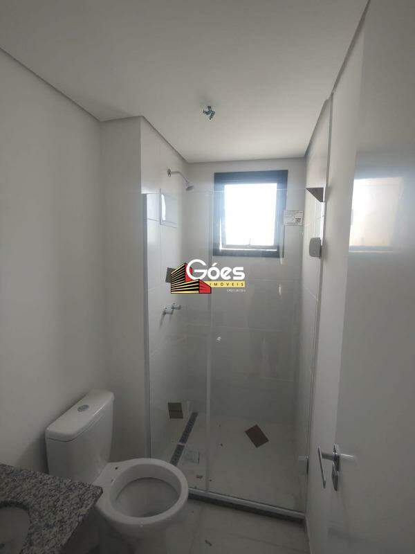 Apartamento para alugar com 3 quartos, 101m² - Foto 15