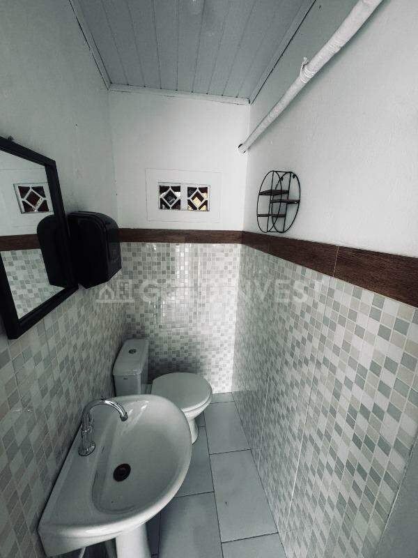 Sala Comercial para aluguel no Primeiro de Maio: 