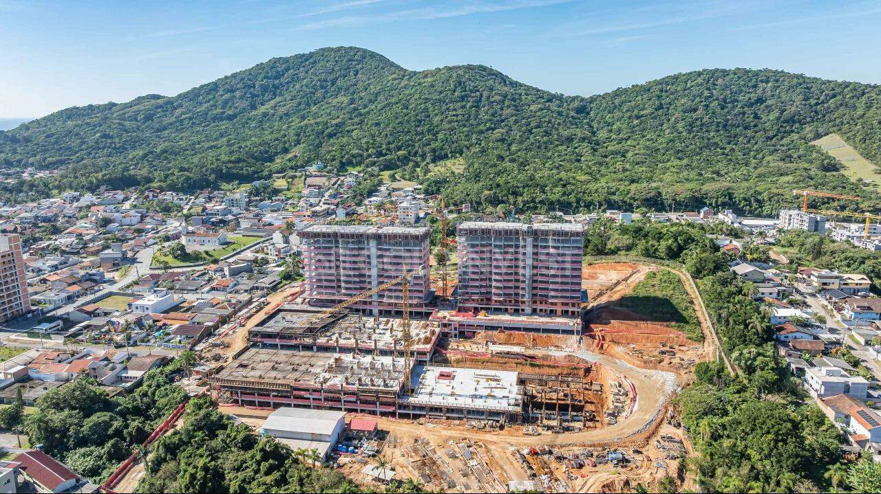 Apartamento de 2 quartos, 75m² no bairro Praia  de Armação do Itapocoroy, em Penha | Eu Corretor