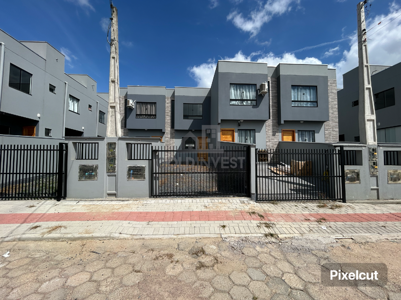 Casa à venda no Primeiro de Maio: 