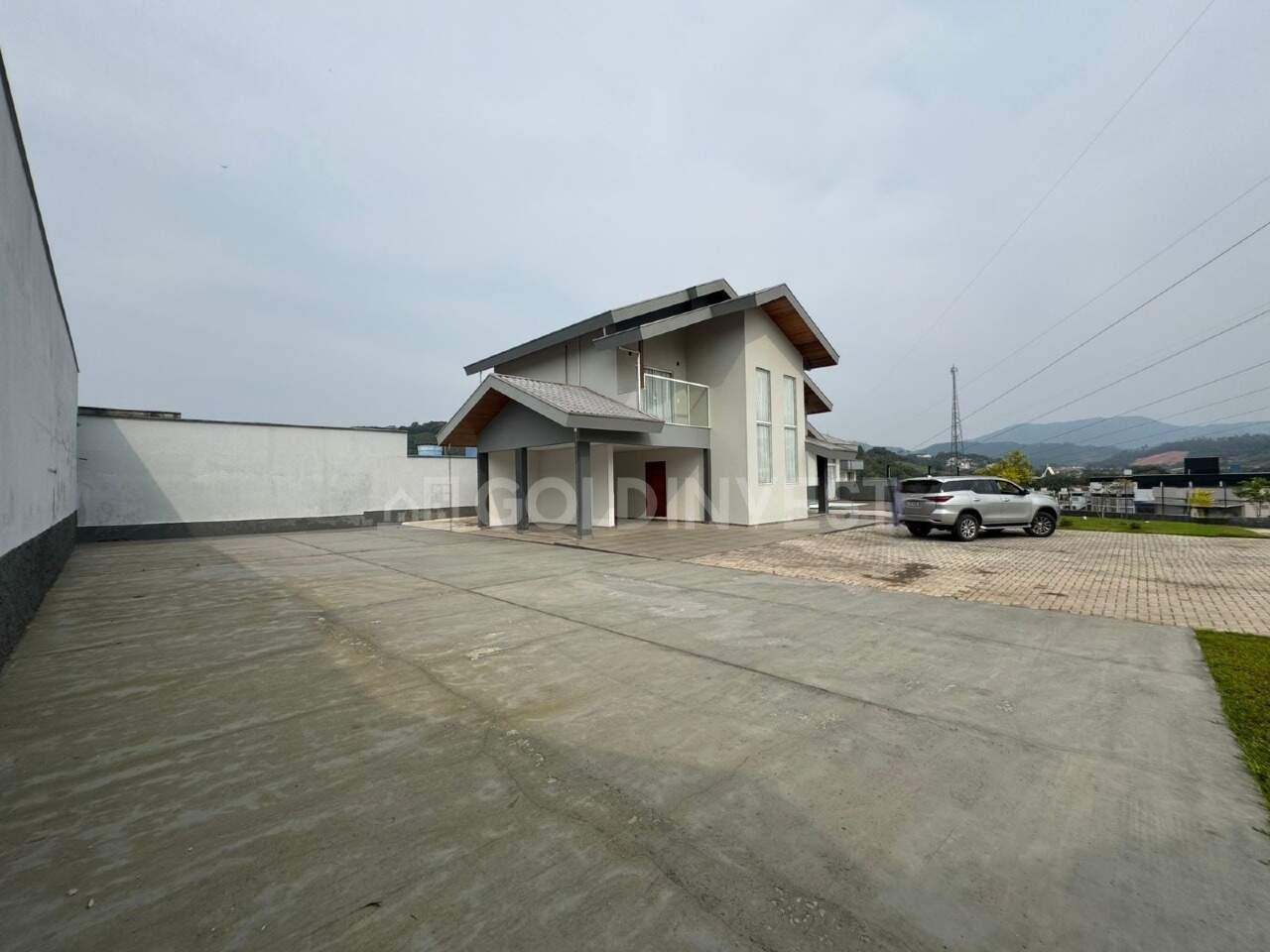 Casa de 3 quartos, 300m² no bairro Dom Joaquim, em Brusque | Eu Corretor