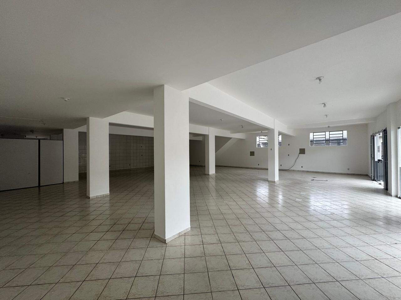 Loja / Salão / Ponto Comercial de 301m² no bairro São Pedro, em Brusque | Eu Corretor
