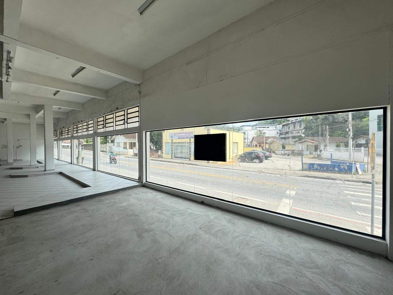 Loja / Salão / Ponto Comercial de 488m² no bairro Primeiro de Maio, em Brusque | Eu Corretor