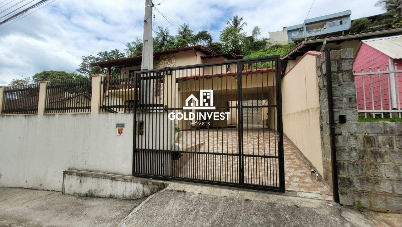 Casa de 3 quartos, 196m² no bairro Primeiro de Maio, em Brusque | Eu Corretor