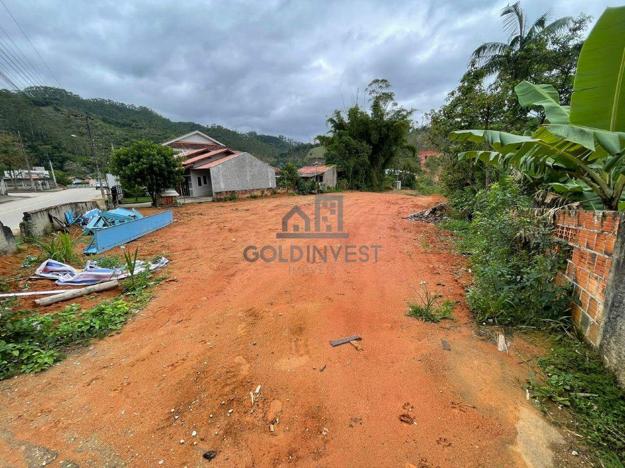 Terreno à venda no Tomaz Coelho: 