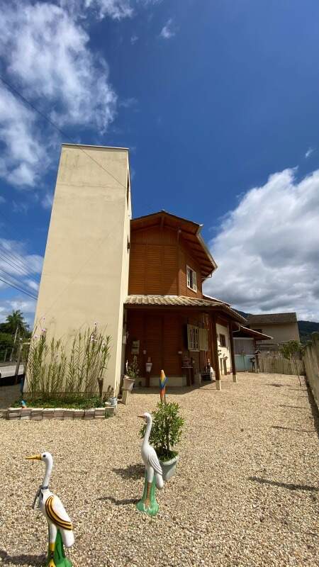 Casa à venda no Lorena: 