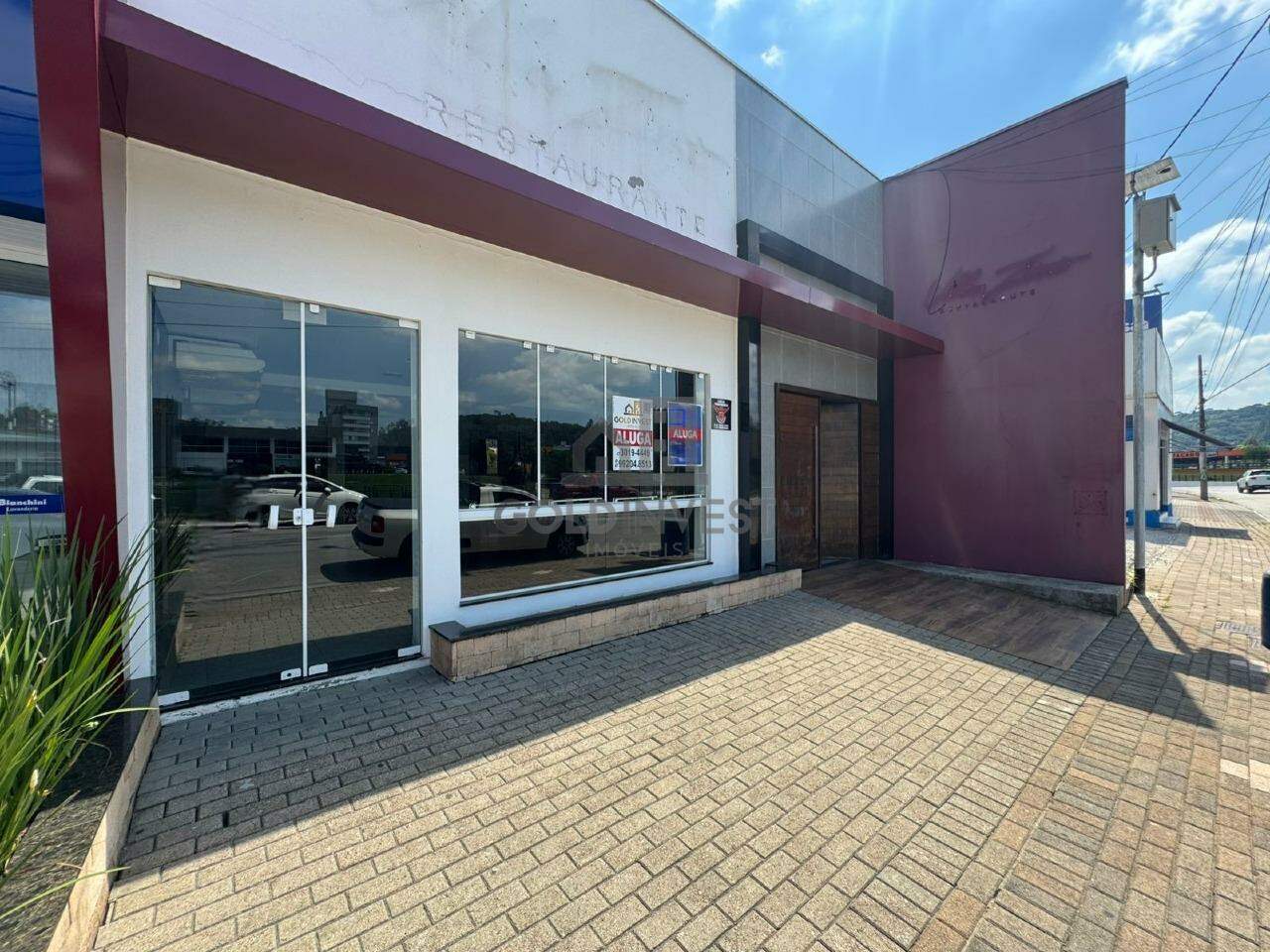 Loja / Salão / Ponto Comercial de 220m² no bairro Centro I, em Brusque | Eu Corretor