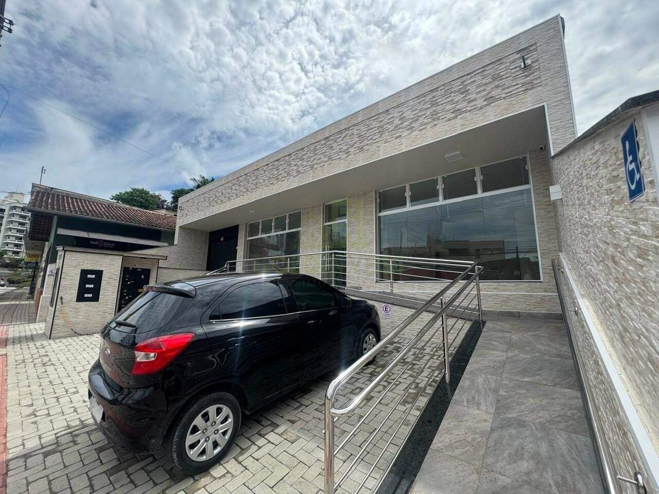 Loja / Salão / Ponto Comercial de 32m² no bairro São Luiz, em Brusque | Eu Corretor