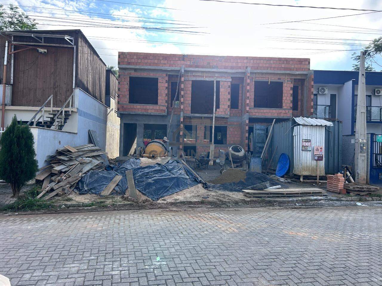 Sobrado de 2 quartos, 66m² no bairro Limeira Baixa, em Brusque | Eu Corretor
