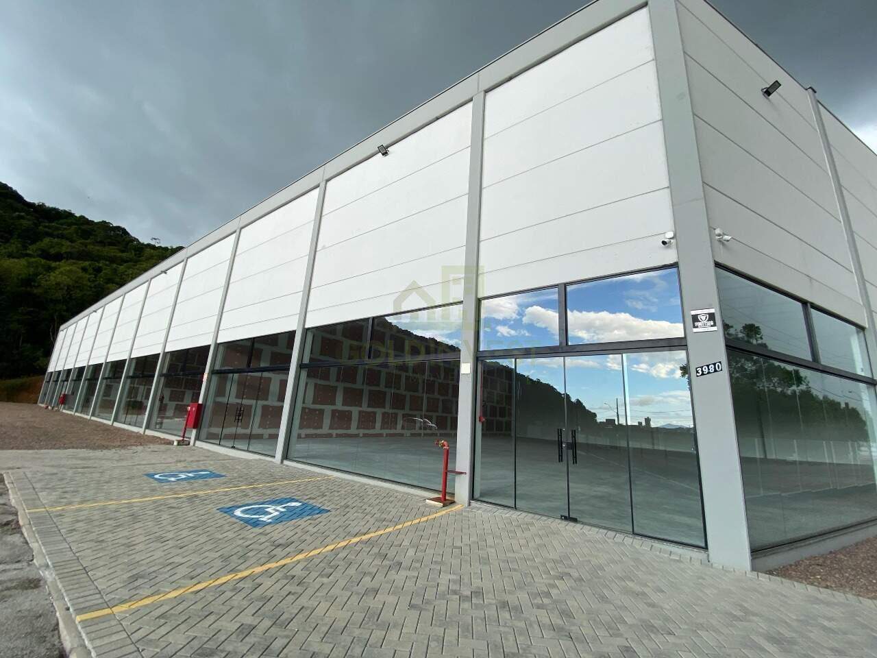 Galpão / Depósito / Armazém de 627m² no bairro Santa Terezinha, em Brusque | Eu Corretor