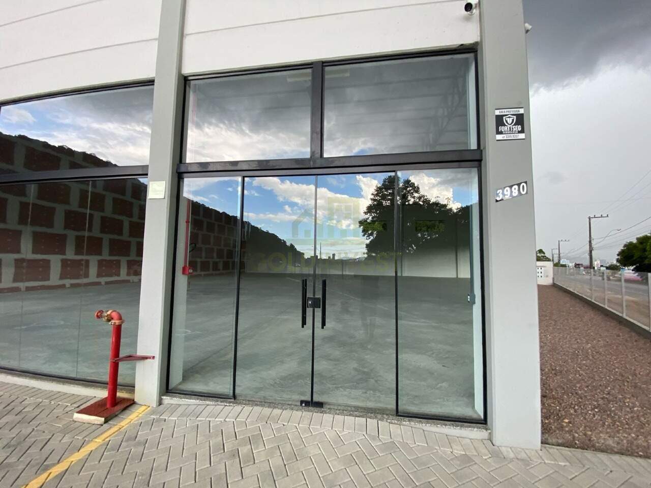 Galpão / Depósito / Armazém de 627m² no bairro Santa Terezinha, em Brusque | Eu Corretor