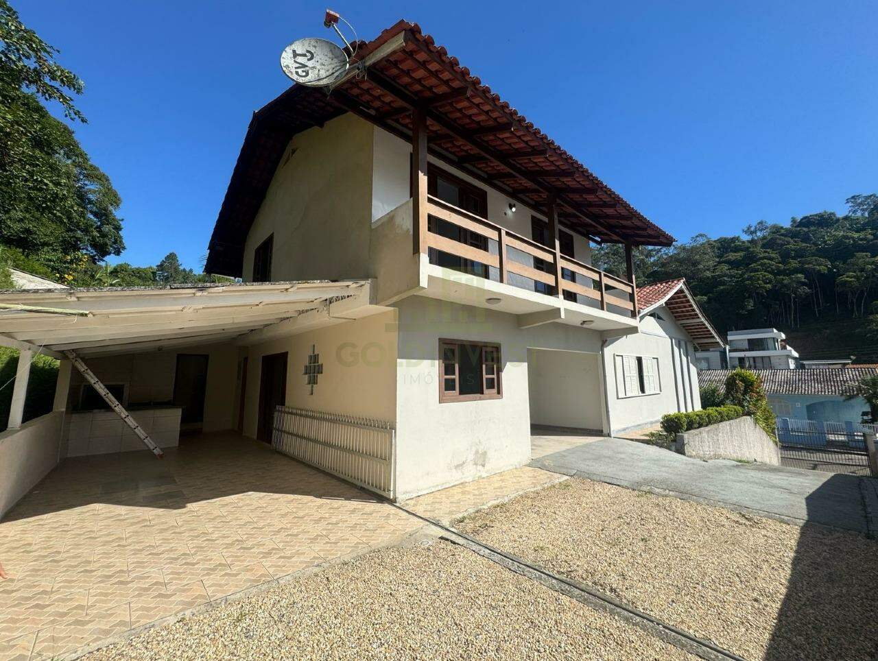 Casa com 4 quartos no bairro Santa Rita!!!