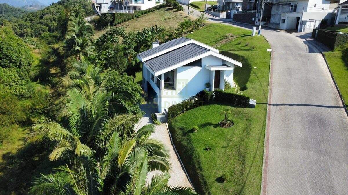 Casa de 4 quartos, 250m² no bairro CENTRO, em Guabiruba | Eu Corretor